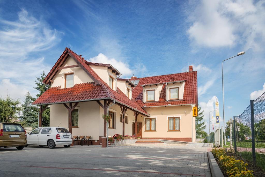 Vera Hotel Sulechow Exterior photo