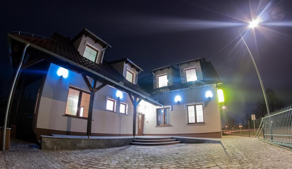 Vera Hotel Sulechow Exterior photo